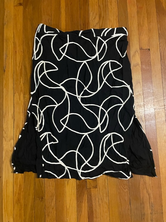 Eloquii Size 22 Black & White Abstract Midi Skirt Flowy - Picture 2 of 4